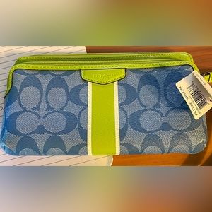 Brand New Coach Wallet/Wristlet